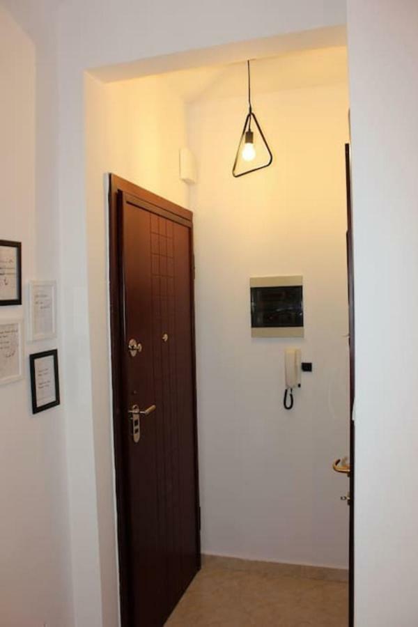 Central Studio! Fiber Wifi, Ac, Private, Self Check-In! Салоніки Екстер'єр фото